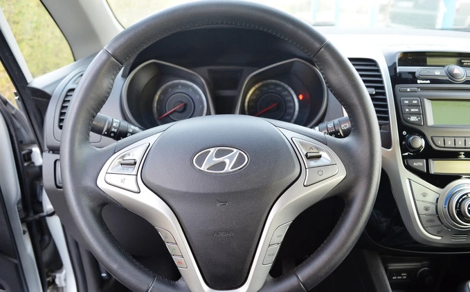 Hyundai ix20 cena 35900 przebieg: 80000, rok produkcji 2010 z Niepołomice małe 277